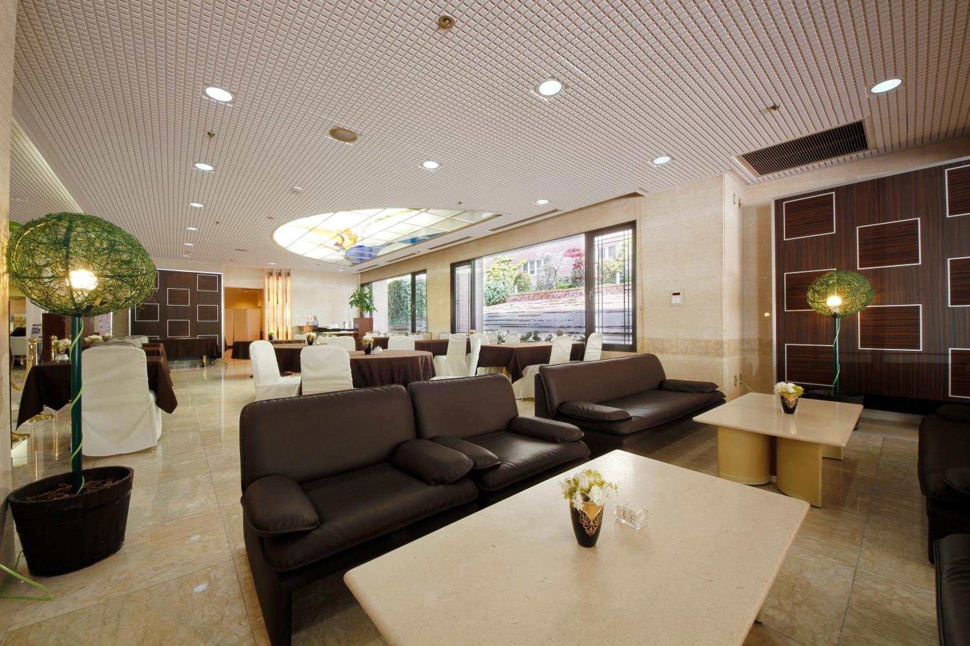 Hotel Hiroshima Garden Palace Exterior foto